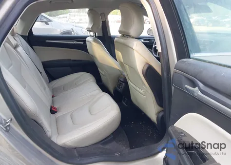 2015 Ford Fusion Titanium z USA, uszkodzony, nr VIN 3FA6P0D98FR213078